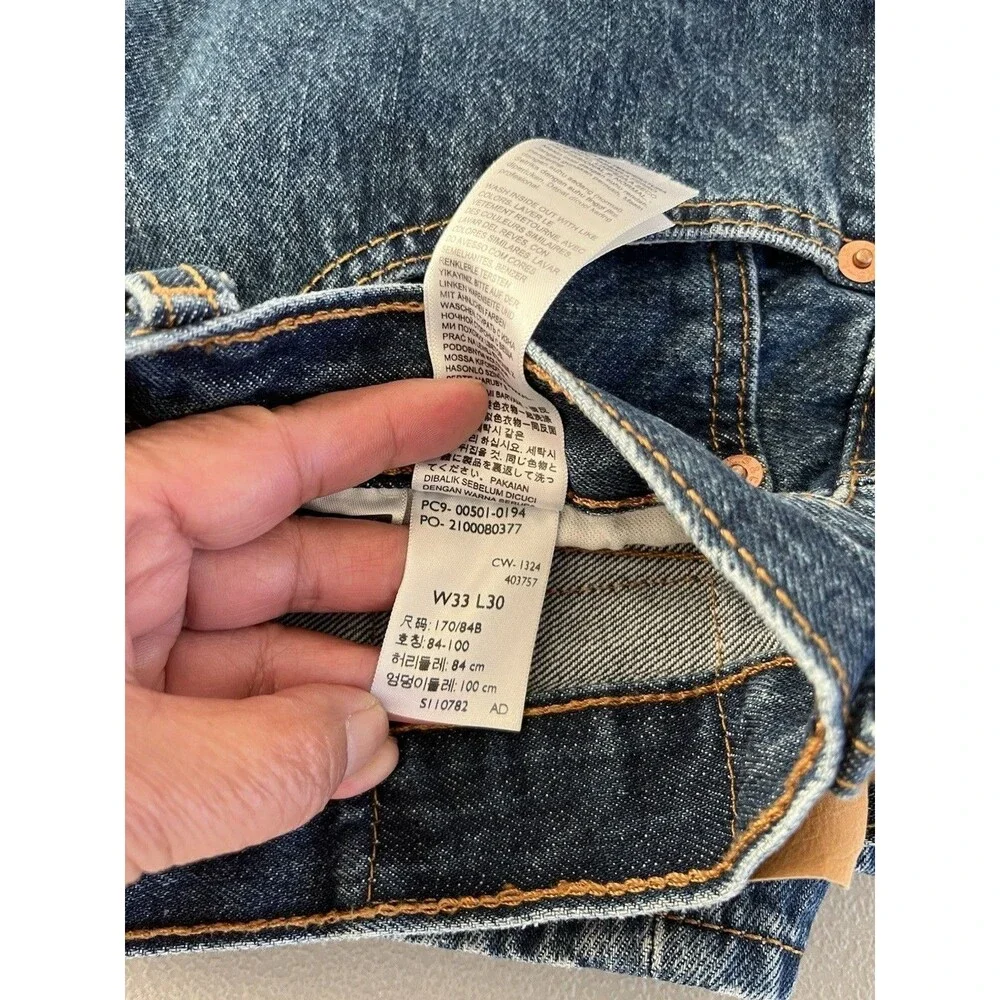 Levis 501 Men’s Original Fit Jeans Straight Leg Button Fly 33x30 Blue Timeless